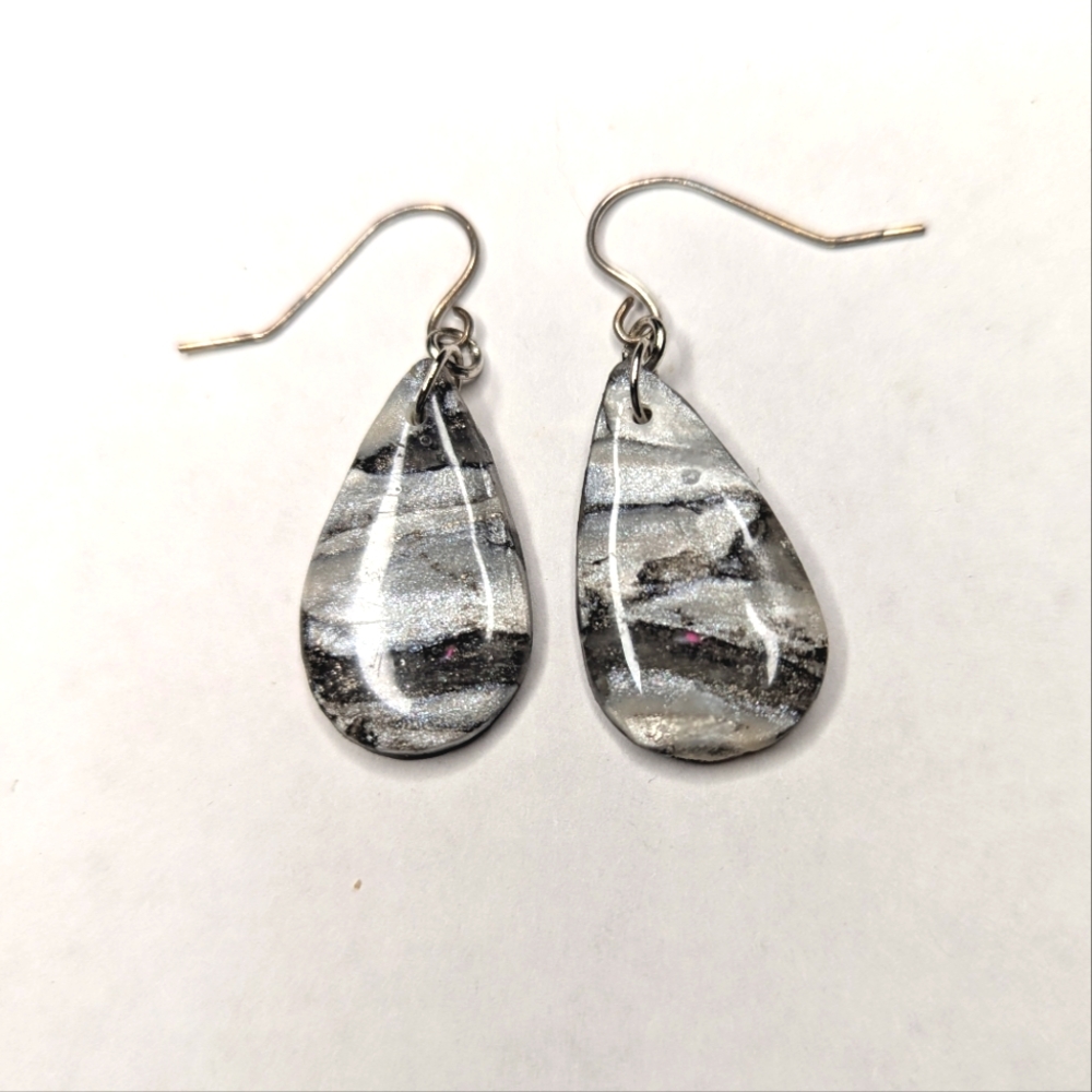 Raindrop Black And White Marble Earrings - Picture 4 of 10